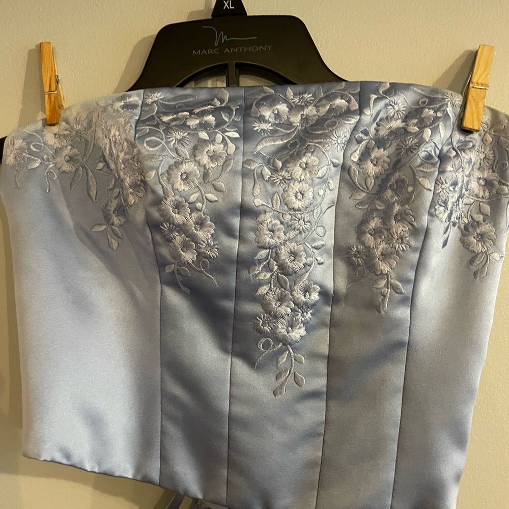 Prom dress 2 piece light blue hood condition